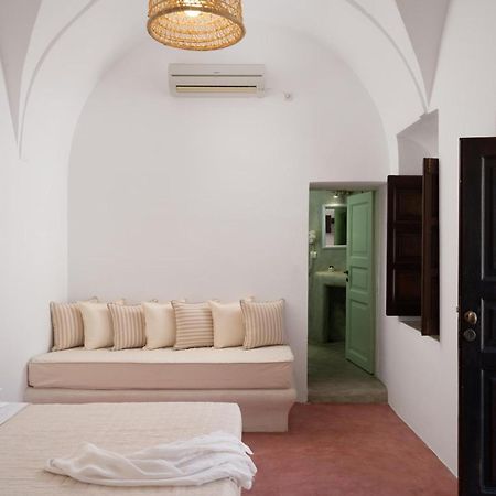 Madame Kalitsi Cozy Suites Fira  Exterior photo